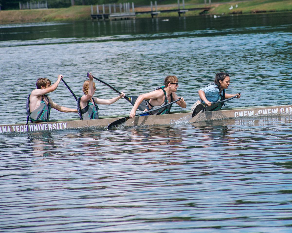 Louisiana Tech Concrete Canoe team racing