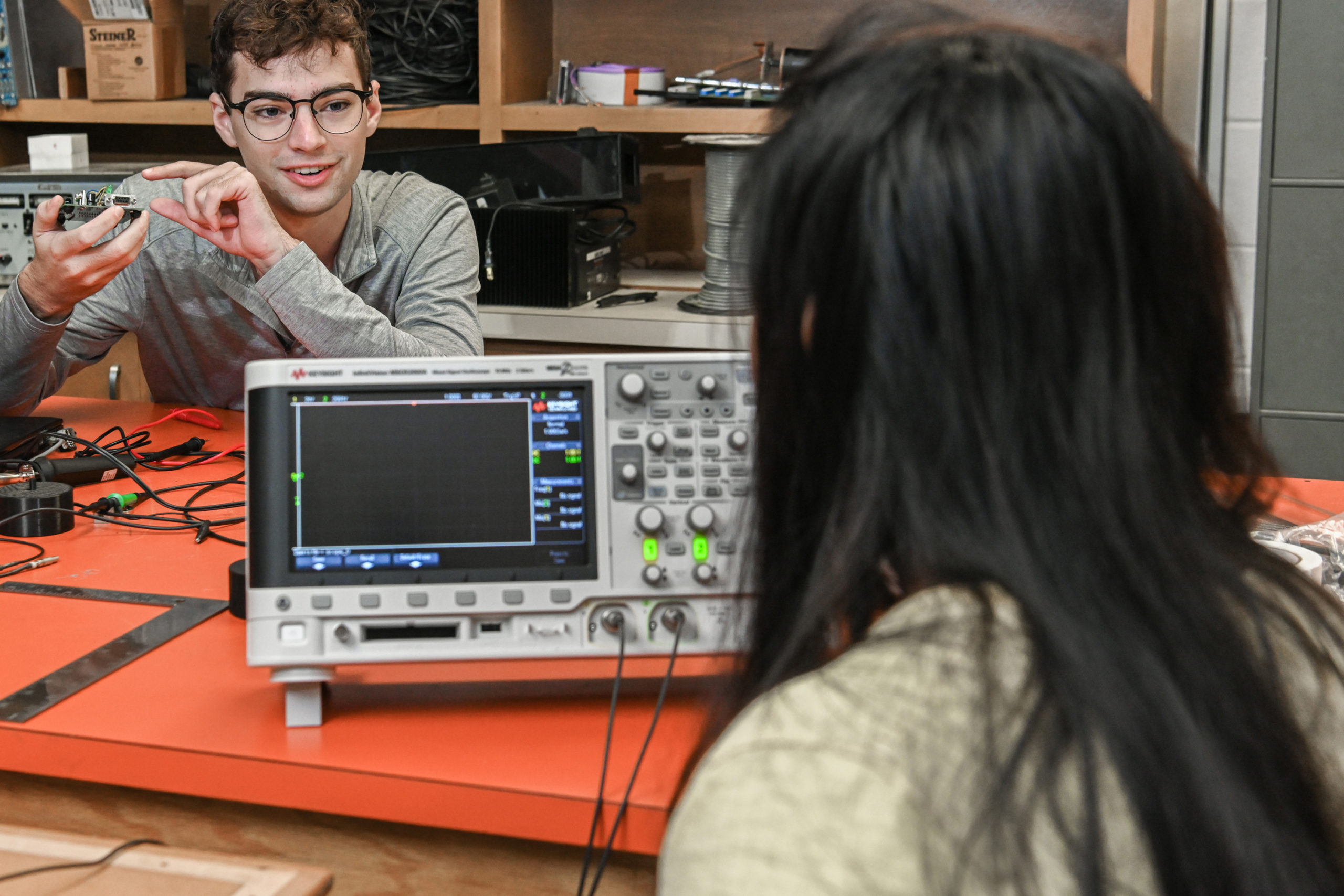 Students using equipment in the Center for Applied Physics