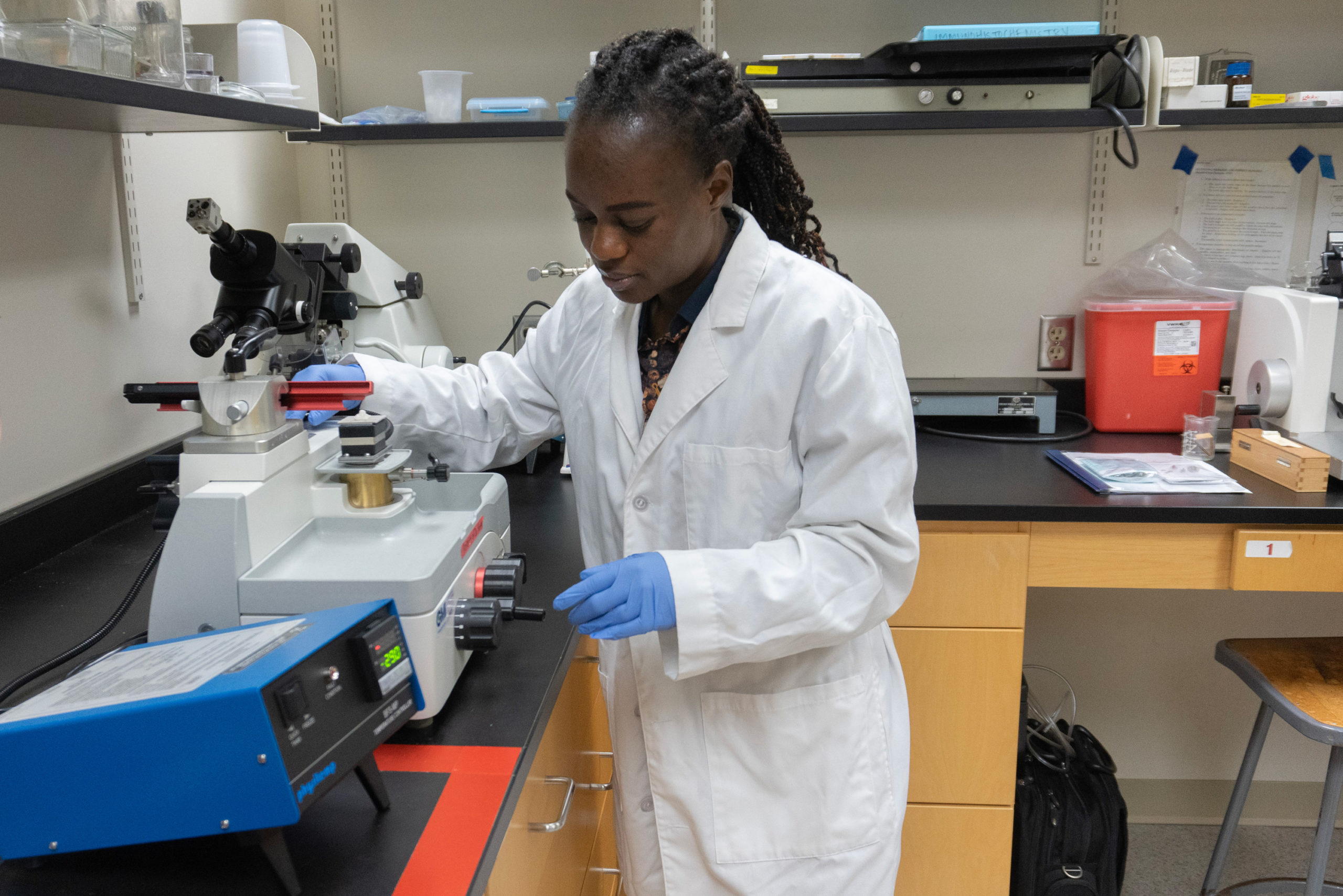 Student working in a Center for Biomedical Engineering and Research lab